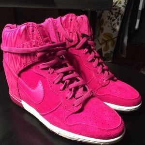 Women’s 8.5 Sky High Nike Dunks in Pink Suede